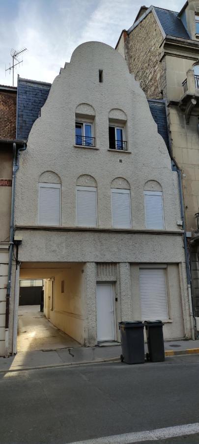 Le Barbatre Appartamento Reims Esterno foto